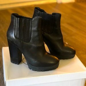 Steve Madden Black Leather Booties Size 6.5